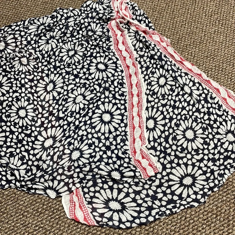 Set of 4 summer lightweight scarves - Banana Republic/Loft, two NWT - Picture 7 of 12